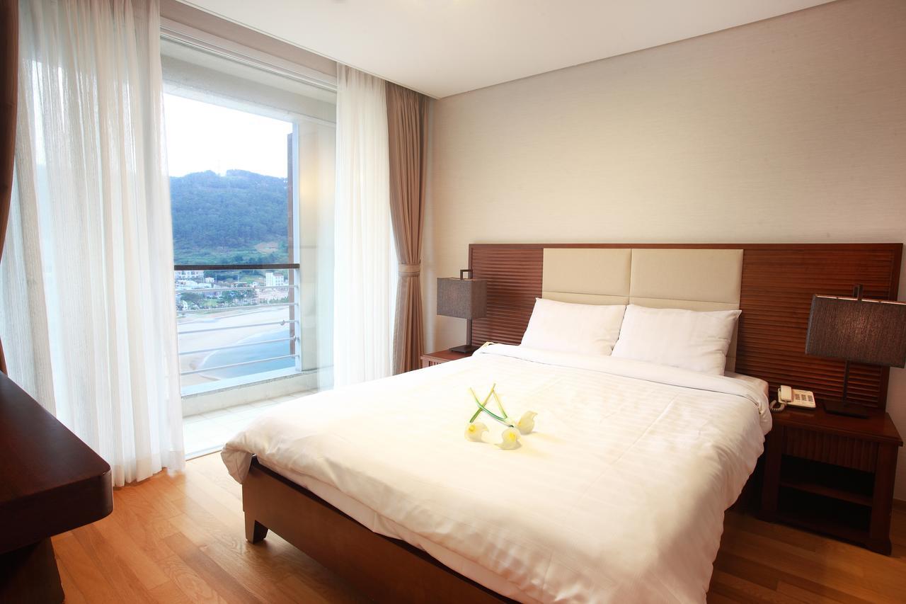Hotel Riviera Geoje Εξωτερικό φωτογραφία