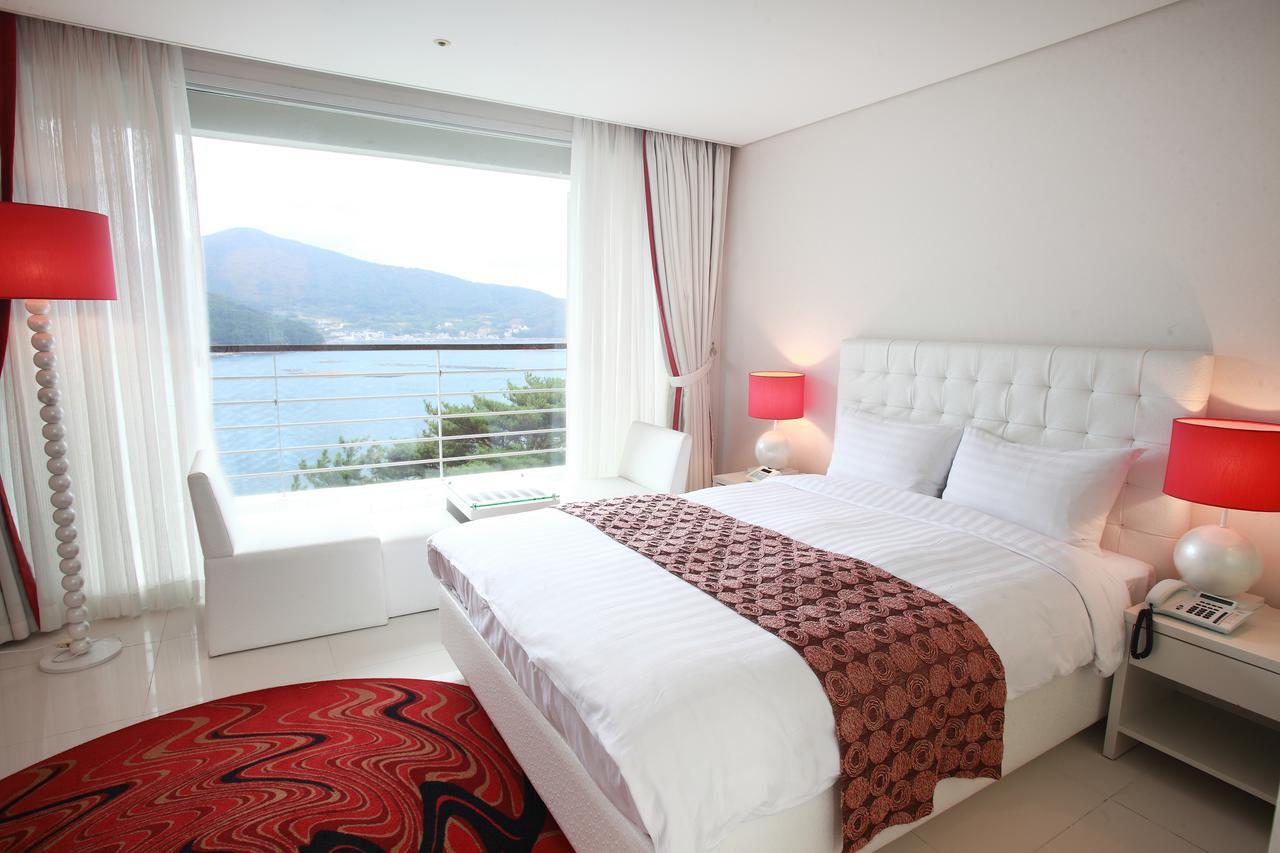 Hotel Riviera Geoje Εξωτερικό φωτογραφία