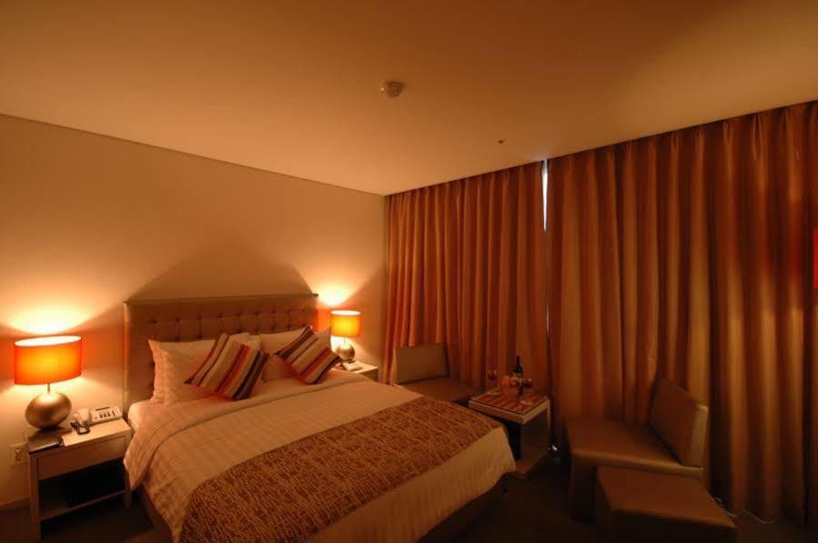 Hotel Riviera Geoje Εξωτερικό φωτογραφία