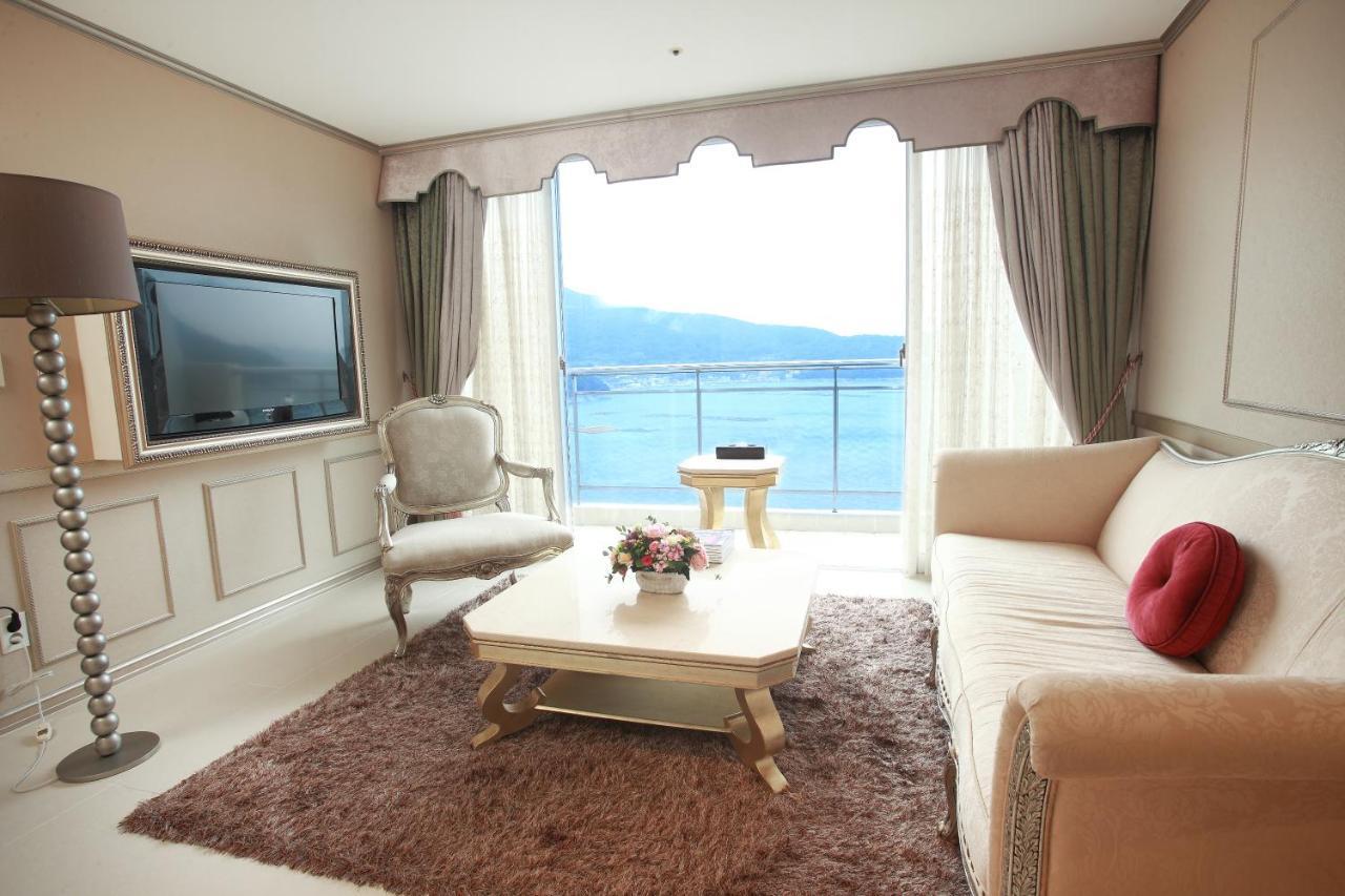 Hotel Riviera Geoje Εξωτερικό φωτογραφία