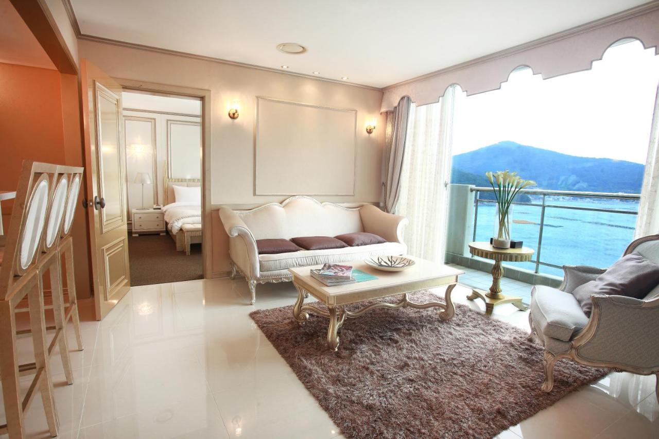 Hotel Riviera Geoje Εξωτερικό φωτογραφία