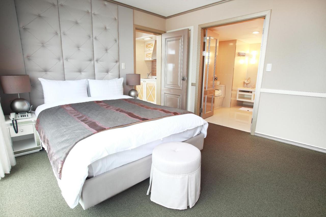 Hotel Riviera Geoje Εξωτερικό φωτογραφία