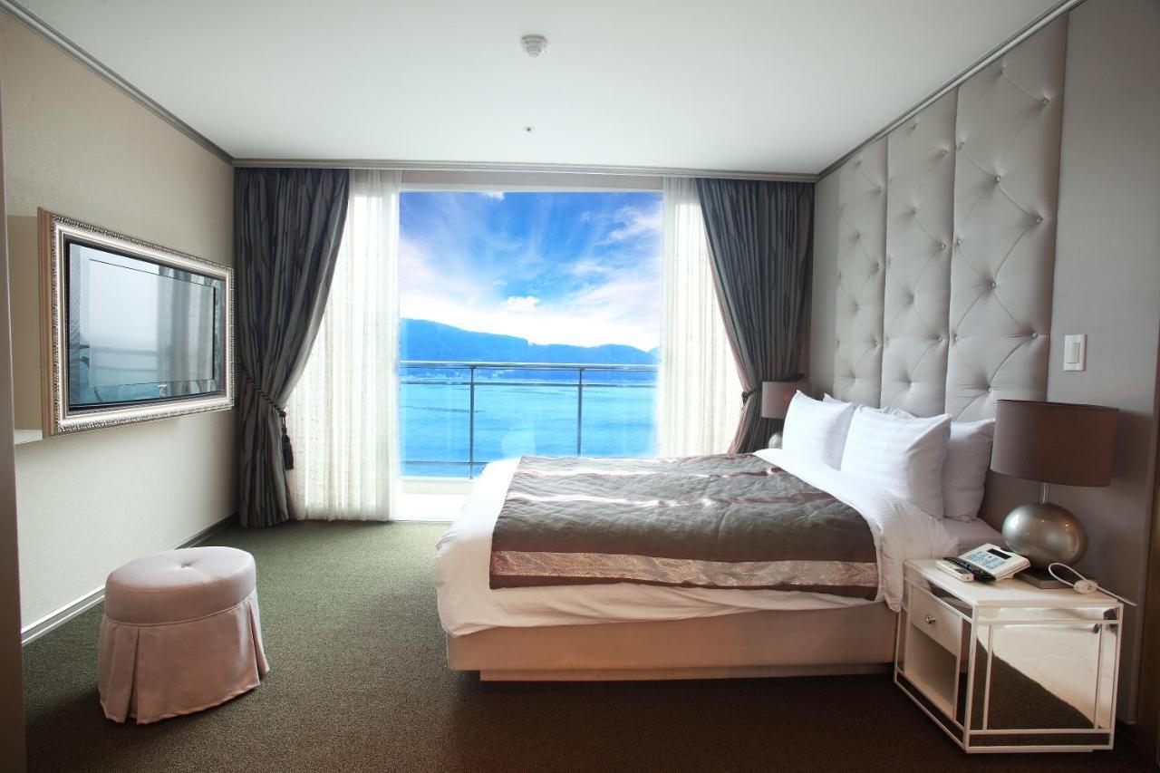 Hotel Riviera Geoje Εξωτερικό φωτογραφία